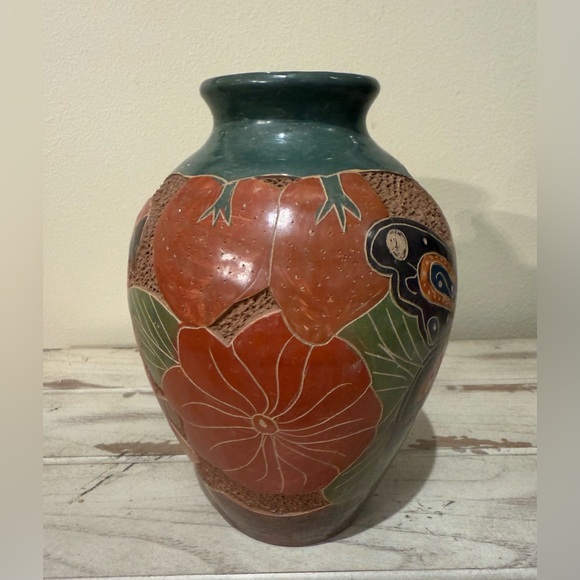 Central America Pottery Vase with Relief Carving of Parrot, Butterfly and Leaves - Picture 2 of 8